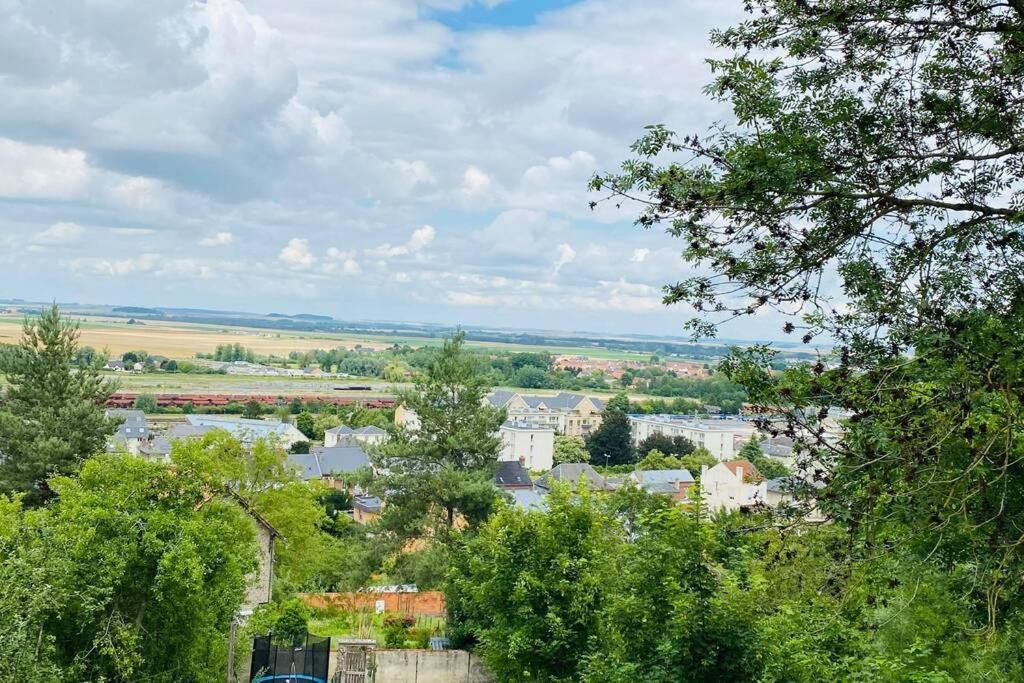 Appartement Jolie Vue Laon Eksteriør bilde